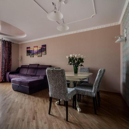Apartamenty On Kryvonosa Lviv Luaran gambar
